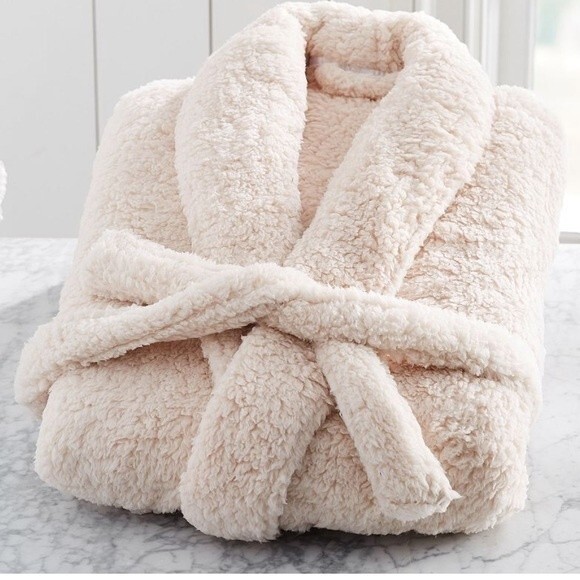 Pottery Barn Teddy Bear Robe in Pale Blush S - Picture 2 of 12
